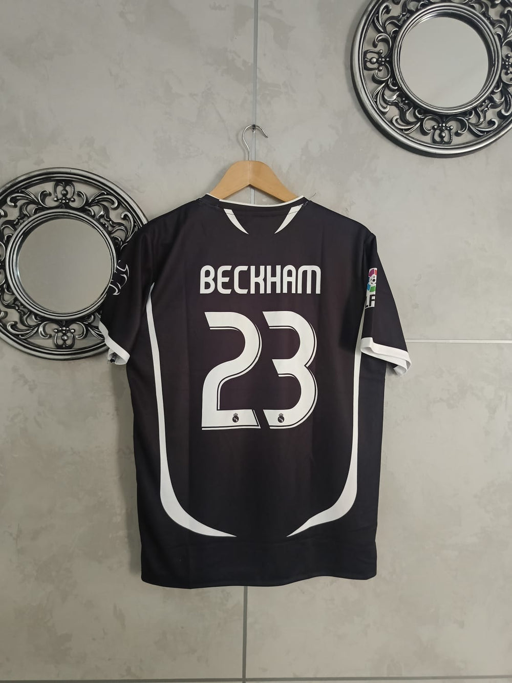 REAL MADRID 2006-07 AWAY BECKAM HALF SLEEVE PREMIUM QUALITY