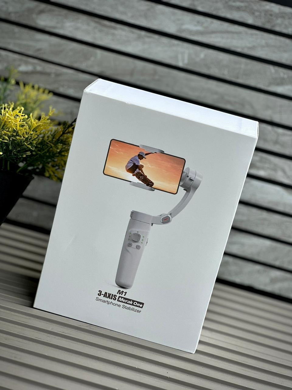 M1 3 Axis Smartphone Gimbal
Stabilizer with Auto Balance for Video Recording 3
Axis Gimbal for Mobile (Mobile)