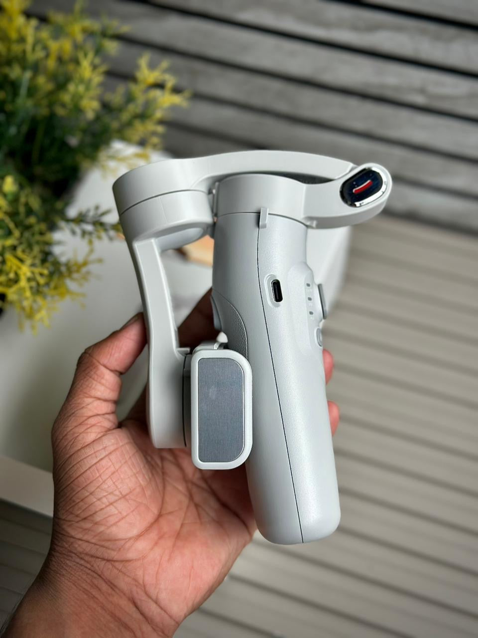 M1 3 Axis Smartphone Gimbal
Stabilizer with Auto Balance for Video Recording 3
Axis Gimbal for Mobile (Mobile)